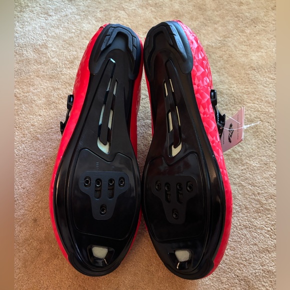Men's Red Cycling Spin Bicycle Shoes for Delta Cleats Size 13 (NEW) - Picture 3 of 5
